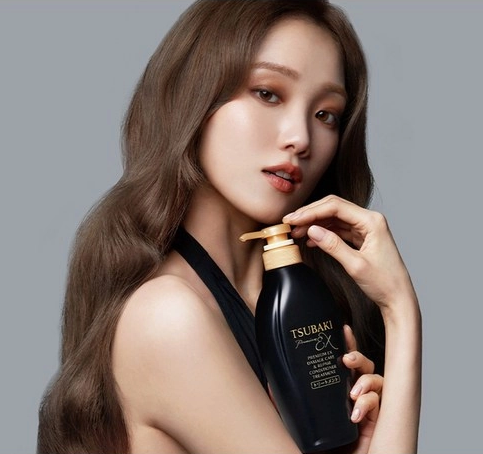 TSUBAKI Premium EX Damage Care & Repair Conditioner Treatment 490ml