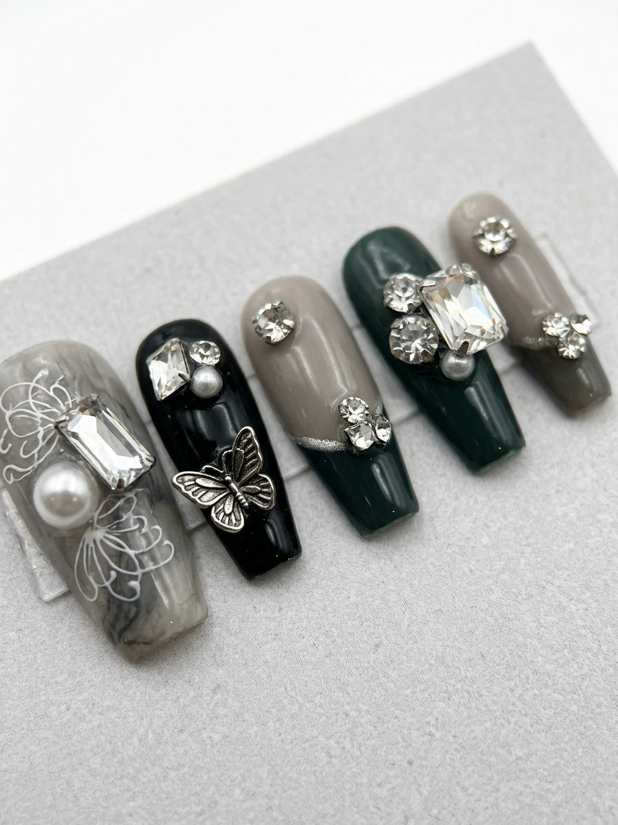 Faux ongles à presser ornés de strass faits main : Faux ongles en acrylique de luxe noirs nude, petite taille